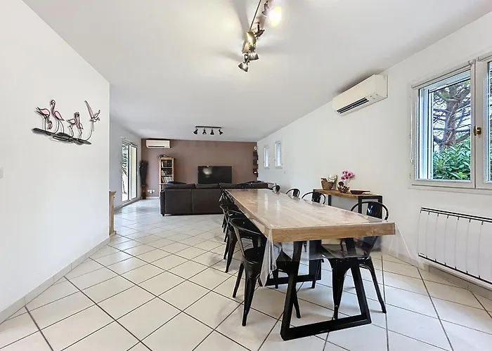 Casa de Férias La Flemme En Rose- Avec Piscine-pet Friendly Peyriac-de-Mer